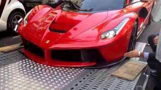 Ferrari LaFerrari getting damaged while being loaded on a truck