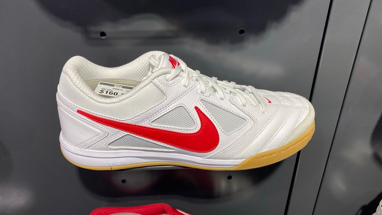 Nike Gato (White/ Gum Yellow/ Photon Dust/ University Red) - Style