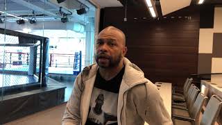 Roy Jones makes a comparison between himself and Floyd Mayweather