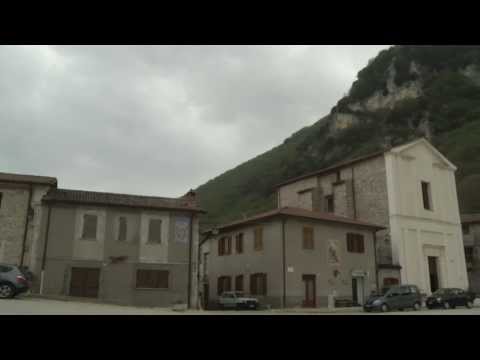 Village of Greccio, Italy/Pueblo de Greccio, Italia