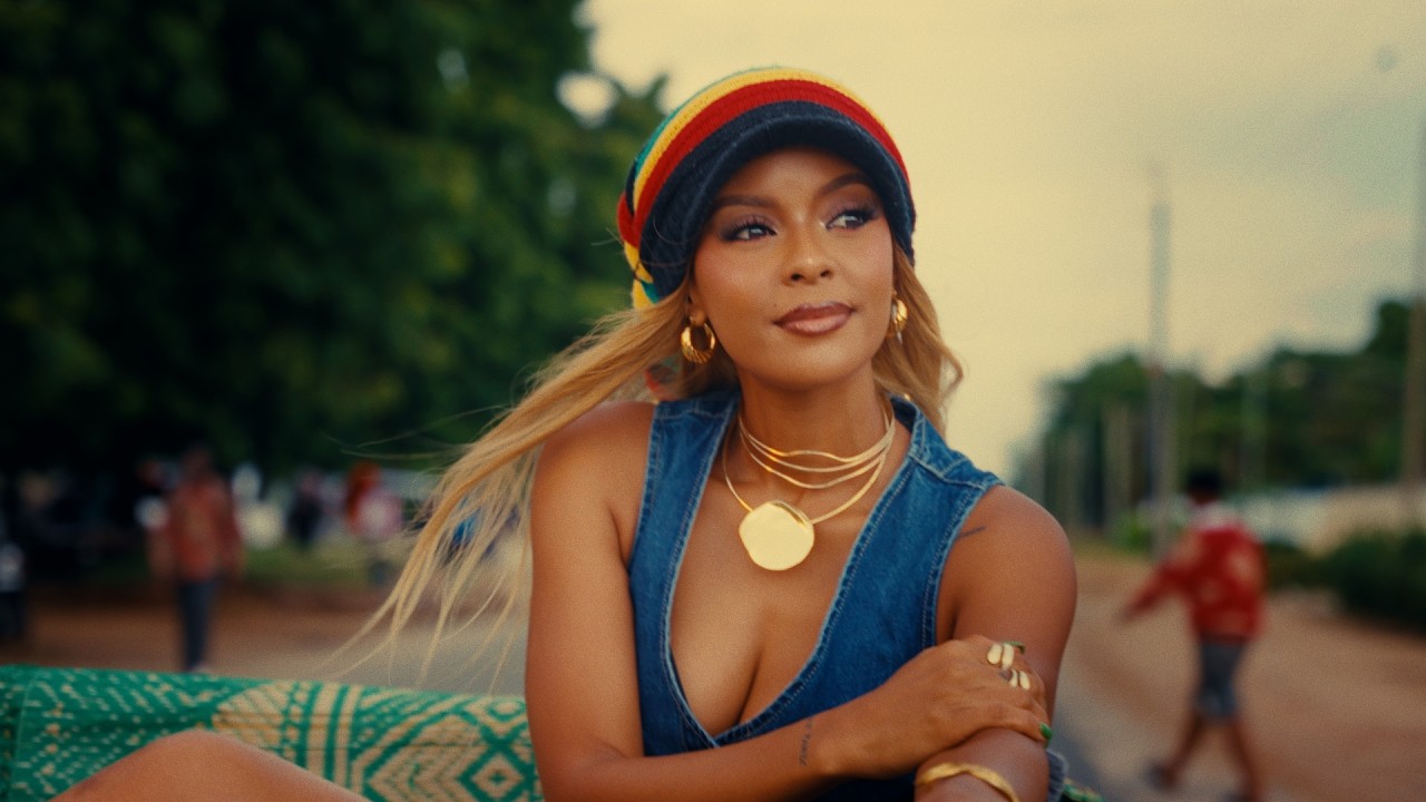 Watch Mimi Mars, Cici - CRAZY (Official Visualizer) on YouTube Watch Mimi Mars, Cici - CRAZY (Official Visualizer) on YouTube