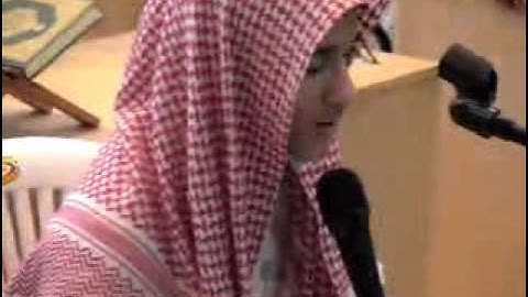 تلاوة رائعه لشاب مميز ‎.flv