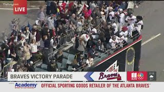 Watch | Fans, Braves celebrate as parade heads closer to The Battery