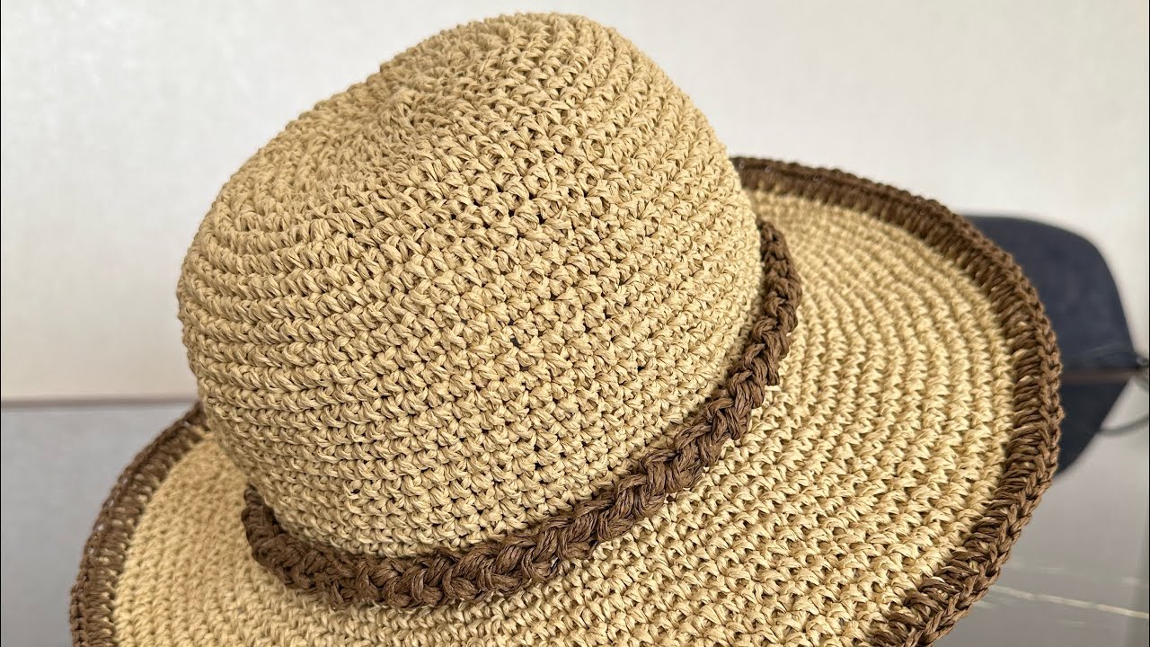 TASARIMI AYSHAHOBİ AIT OLAN COK ISTEDIGINIZ KEMERLI SAPKA ORUYORUZ #örgü #örgüşapka #crochet