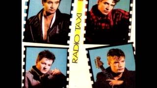 Video thumbnail of "Radio Taxi - Ping Pong - 1985"