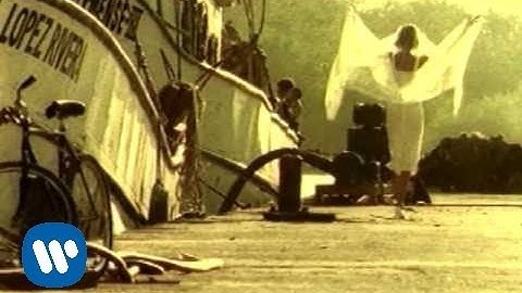 Mana - En el Muelle de San Blas (Official Music Video)