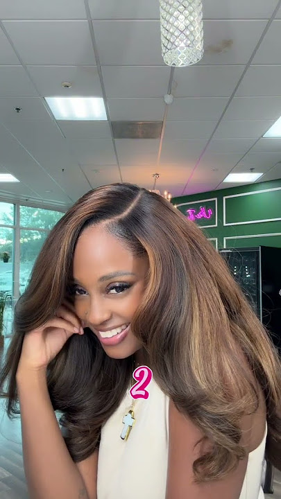 A little summer color 🤌🏽 #vanessamdee #roandvee #love #hair #styling
