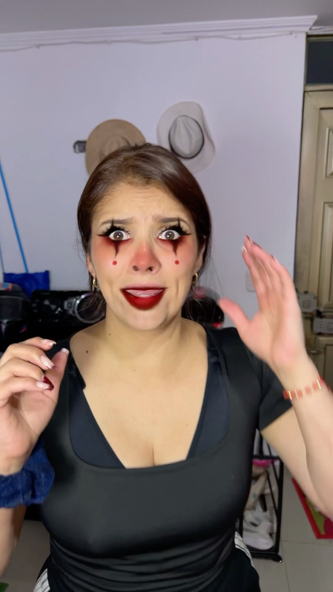 Qué tal me quedó el maquillaje?#humor #cosasdefamilia #cosasdecasa #shortviral