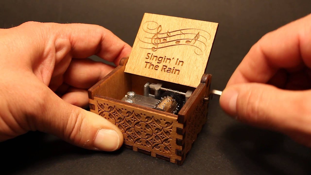 Singin' in the Rain - Gene Kelly - Music box by Invenio Crafts