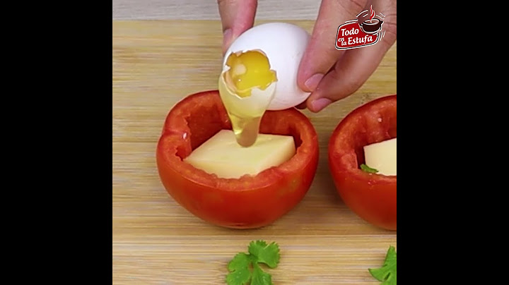 ¡PONLE UN HUEVO A UN TOMATE Y TE SORPRENDERÁS! RECETA PARA EL DESAYUNO #shorts