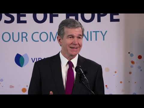 Vidant Health News: State leaders visit Vidant / Pitt County Large-Scale Vaccine Clinic