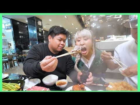 *แก้แค้นแทนคนดู* หลอกซารให้อดอาหารแล้วจับล็อกกุญแจมือหน้าหม้อชาบู HOT POT