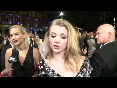 Jennifer Lawrence Le come la boca a Natalie Dormer