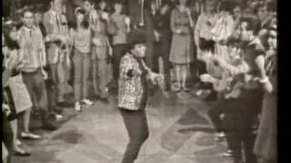 Video thumbnail of "James Brown - I feel good"