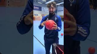 Thumbnail for ICH BIN READY! 🤾 Manu und das Handballharz. 😅😂 Freut euch auf mehr! 👀 #nurderhsv #handball