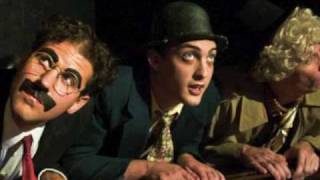 Groucho : A Life in Revue