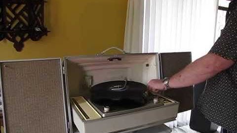 Zenith portable phonograph record player