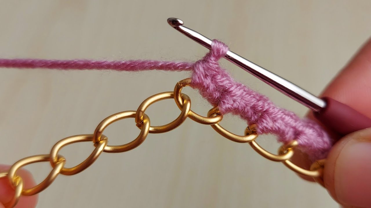 Super Crochet with Chain Necklace - Zincir üzerine sürpriz örgü