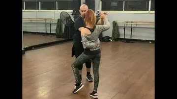Jaime Jesus y Jessica Lai Cuban salsa2 class demo at LDA walk through and to music 1/8/22