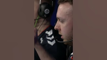 Dev1ce 4K CLUTCHES vs. Astralis! - IEM Winter CSGO #Shorts