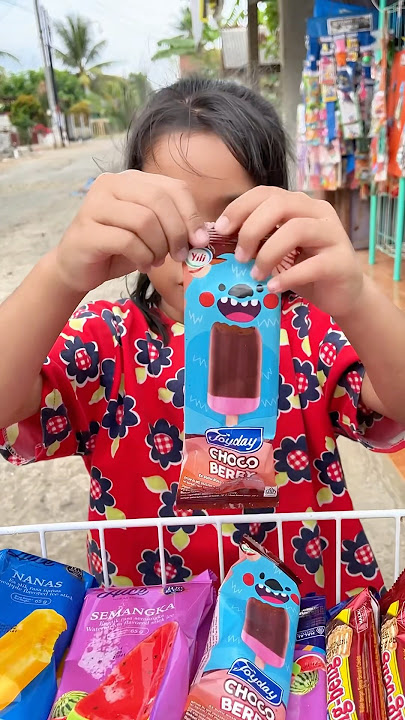 Munaroh bang ocid datang prepet prepet ⁉️ Aqis mukbang es krim aice 🍉🍒🌶️🥝🍋🍓 #makan #jajan