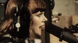 Video thumbnail of "Kate Nash - 'Later On', live at Rak Studios"