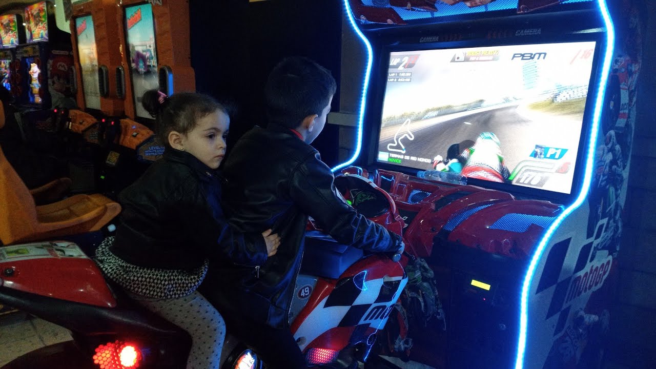 شاركت معاكم ألعاب للعبتها في موروكو مول /parc de jeu morocco mall