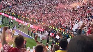 The moment Southampton were promoted to the Premier League! 😱 Crazy atmosphere at Wembley. 🏟️🔥