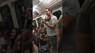 Gözleri Aşka Gülen Taze Söğüt Dalısın - İstanbul Metro / Sokak Sanatçıları - Street Art