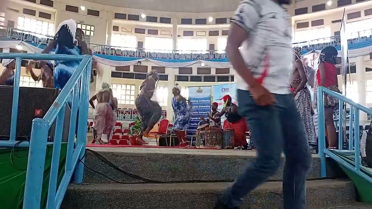 Gjoe with #Rapala dance esemble @ #kenyatta  university