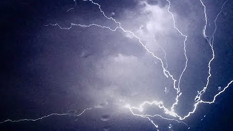 Compilation of Lightning Footage from Severe Thunderstorms in Essex, UK 19th July 2017!