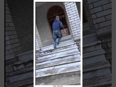 Самая кривая церковь в городе Ропото (🎥 - @CatersClips, @tracerclub)