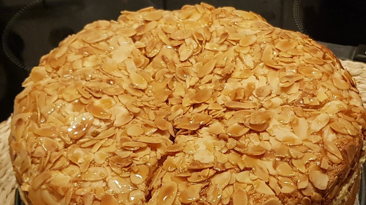 كيكة خلية النحل الألمانية Bienenstich هشة وطرية 😋