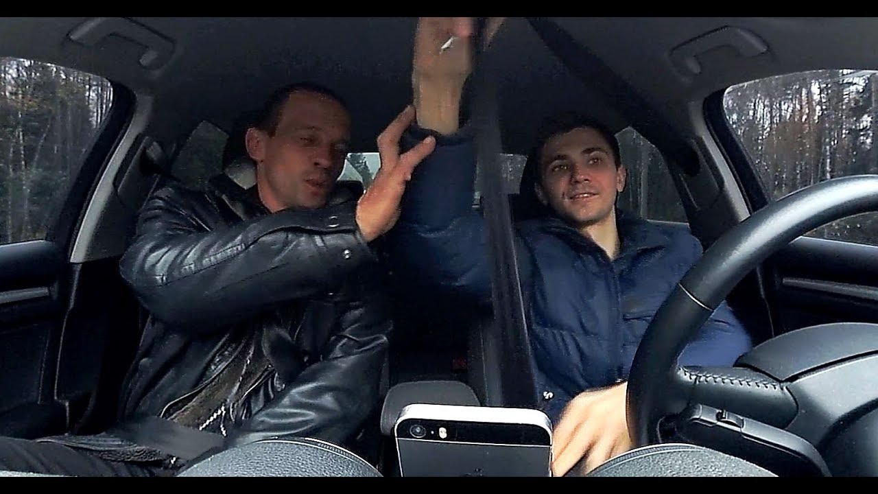 Разбил лобовое капотом