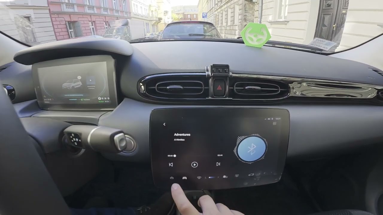 Leapmotor T03 — как воспроизводить музыку со смартфона