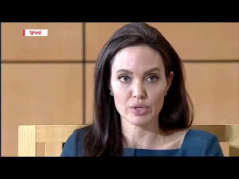 Video: Angelina Jolie Går Ind For Flygtninge Efter Trump-dekretet