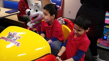Chuck E Cheese Family Fun Indoor Games and activities for Kids  Play Area