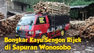 L300 Muatan Kayu Sengon Rijek