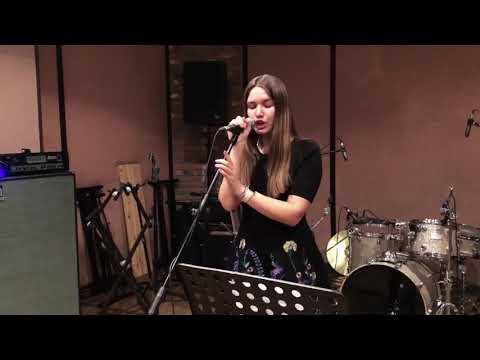 Елена Темникова -