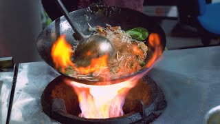 Chinese Street Food - Egg Fried Rice, Fried Rice Noodles, Roasted Chicken , Lanzhou Ramen