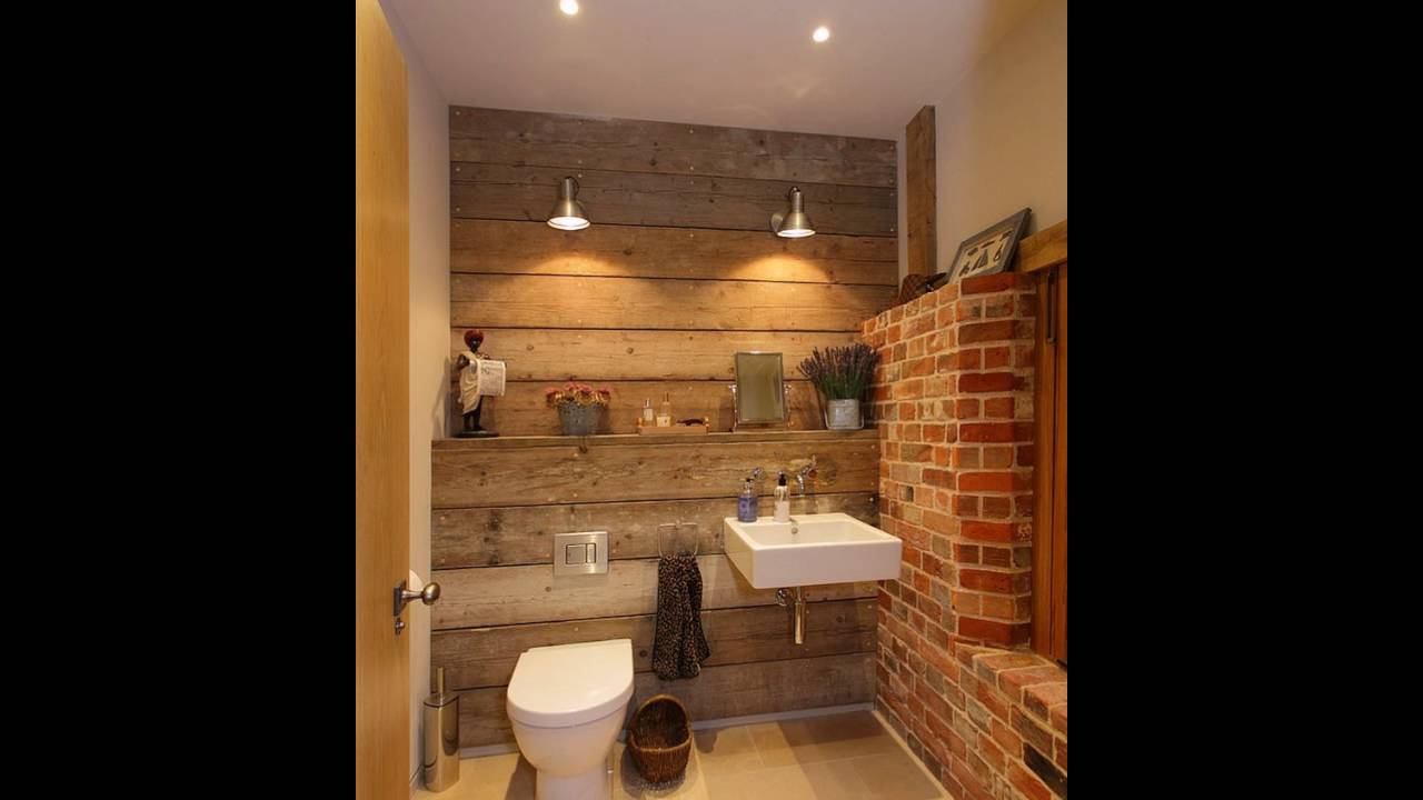 Rustikales Badezimmer mit Altholz und Ziegelwänden - YouTube