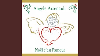 Miniatura de vídeo de "Angèle Arsenault - Pot pourri traditionnel / Y'a une étoile pour vous"
