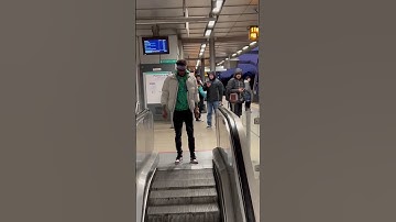 First time using escalator 😅🙅🏾‍♂️😅