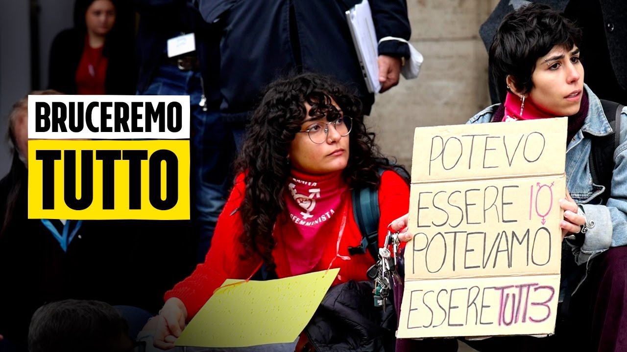 “Bruceremo tutto”: la violenza sistemica contro le donne spiegata da quattro studentesse