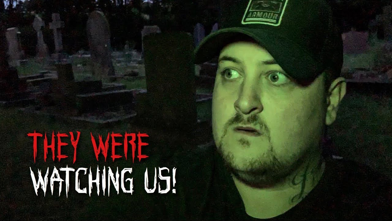 There’s something TERRIFYING About This Graveyard | Haunted Finders