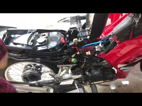 Video Exciter 135 62zz bơm nước điện gắn sạc YCS lớn mạnh... - youtube