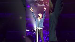 Bon Jovi - LAY YOUR HANDS ON ME - Chicago, IL - 4-26-18