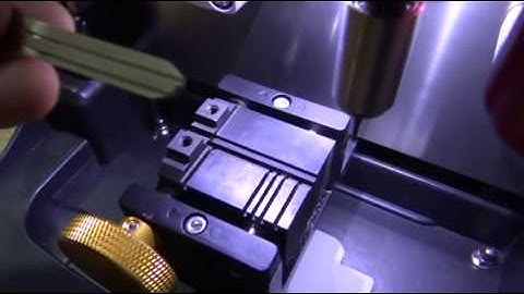 Automatic V8X6 Cut Flat Key with Original Key-www.thekeyprom8.com