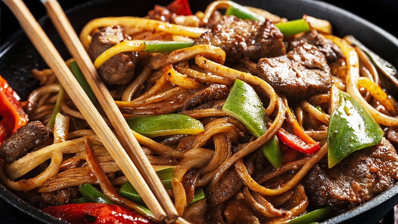 Zwei Chow Mein Rezepte, in die Sie sich verlieben werden! Direkt aus dem asiatischen Restaurant!