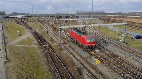 Vectrons, MaK DE 6400 and more trains at Kijfhoek classification yard, NL 23/01/2021 [4K60]